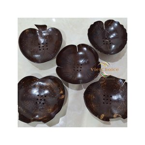 Jabón artesanal de cáscara de coco Vietchoice, hidratante, controla la grasa, aroma natural, en forma de pastel, jabón de baño sostenible para spa y hotel. - Product Image 1