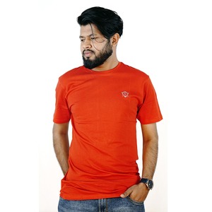 Camiseta de verano cómoda, con logotipo OEM personalizado, diseño elegante, sostenible y de secado rápido, ropa para hombre de Bangladesh. - Product Image 1