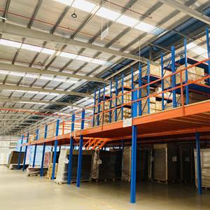 Plataforma de acero industrial de alta resistencia, estante de piso entrepiso hecho en Vietnam, estantes para almacenamiento y apilamiento - Product Image 3