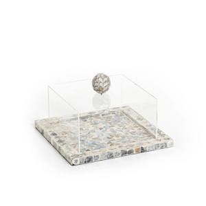 Support à gâteau en nacre de qualité commerciale, présentoir carré gris en coquillage avec couvercle en acrylique, idéal pour les événements de restauration - Product Image 1