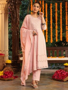 Ensemble Anarkali Premium pour Femme, Rose Pêche Pastel, Col Rond, Manches Trois-Quarts, Pantalon et Dupatta, Tenue Ethnique pour Invitée de Mariage - Product Image 5