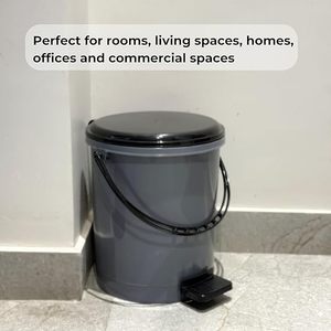 Cubo de Basura Grande de Plástico con Pedal, Contenedor de Residuos Duradero con Tapa para Hogar, Cocina, Oficina, Baño (15 Litros, Gris) - Product Image 3