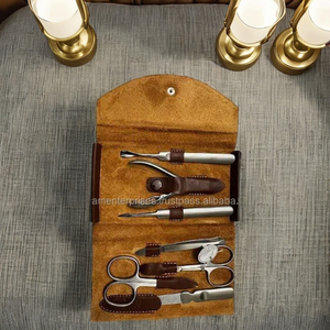 Manucure pédicure soin des ongles Ciseaux à ongles Industrie directe Ciseaux à ongles incurvés en acier inoxydable fabriqués au Pakistan avec un nouveau design - Product Image 1