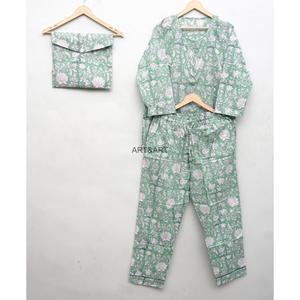 Conjunto de Pijamas Ecológicos con Estampado Floral 100% Algodón, Manga Larga, Ropa de Dormir Informal para Primavera/Verano - Product Image 2