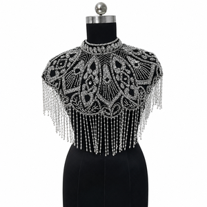 Cape-châle moderne à sequins et perles avec ornements en strass complexes et franges de perles tombantes pour la mode de soirée - Product Image 1