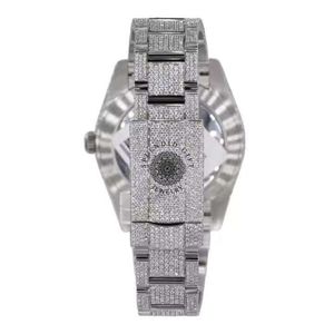 Reloj de Lujo para Hombre con Moissanita, Caja de Plata de 28mm, Movimiento Analógico ETA de Cuarzo, Esfera de Cristal de Zafiro y Números Romanos - Product Image 3
