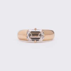 แหวนหมั้นเพชรแล็บโกรว์ พรีเมียม ทองคำแท้ 14k สไตล์วินเทจสำหรับผู้ชาย 1.50 กะรัต E VVS ทรงเอเมอรัลด์ ชุบโรเดียม - Product Image 1