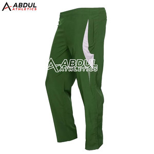 ชุดฟุตบอลน้ำหนักเบาสำหรับผู้ชาย เสื้อและกางเกงขาสั้น ผลิตจากผ้าทนทาน เหมาะสำหรับการฝึกซ้อม การแข่งขัน และกิจกรรมกีฬากลางแจ้ง - Product Image 4