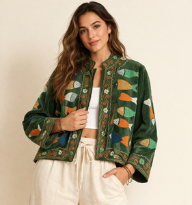 Vestido largo tipo kurta de terciopelo Suzani, transpirable, de corte holgado, con cuello redondo y estampado floral para mujer, para uso diario, hecho en India. - Product Image 1