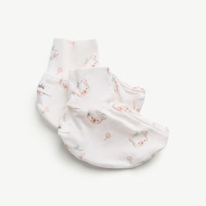 Conjunto de Manoplas y Botitas para Bebé Recién Nacido de Algodón Siro y Spandex, Niña, ODM Vietnam - Product Image 1