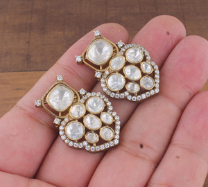 Boucles d'oreilles pendantes vintage en moissanite plaquée or de luxe, style victorien traditionnel, moissanite non taillée, bijoux de haute qualité - Product Image 2