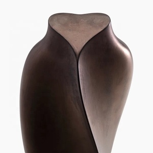 Urne funéraire en bronze, forme vase à couture incurvée et col effilé, pour cendres, souvenir commémoratif - Product Image 4
