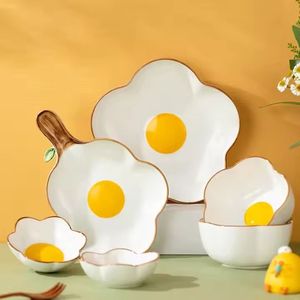 Assiette de table ovale moderne en porcelaine fine 8 pouces, blanc et jaune, pour la maison, les restaurants et les fêtes - Product Image 4
