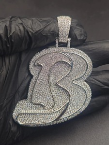 Pendentif lettre B en alliage plaqué argent avec strass en cristal, style hip-hop, bijou cadeau pour homme - Product Image 1