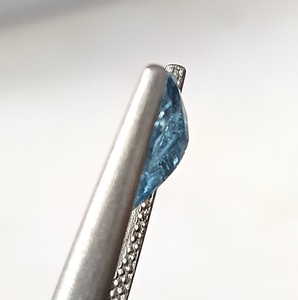 Aigue-marine naturelle de 1,80 carat, bleu Santa Maria, taille poire facettée, translucide, pierre précieuse en vrac avec jeu de couleurs pour la fabrication de bijoux - Product Image 2