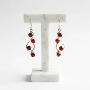 Boucles d'oreilles pendantes en argent sterling 925 avec onyx rouge, design tourbillon fait main, pierres précieuses rondes, vente en gros de bijoux - Product Image 4