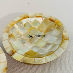 Bol de service décoratif artisanal de style ange avec incrustation de nacre de luxe par Tradebyd - Product Image 4