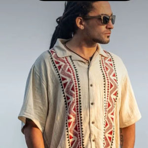 Chemise en coton crème brodée à la main pour homme, manches courtes, boutonnée, de qualité supérieure, respirante - Product Image 1