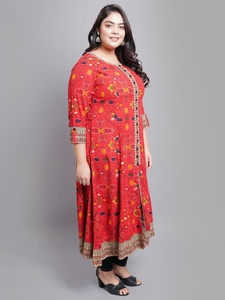 Red Bandhej <b>Print</b> Rayon Anarkali Kurti With Round Neck And Three Quarter Sleeves For Plus Size Women's Fashion - Product Image 3