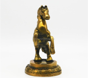 Caballo de latón hecho a mano para decoración del hogar, adorno de mesa de caballo de latón pulido, estatua de caballo de latón Vaastu para el éxito - Product Image 3