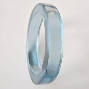 Bracelet en résine crème ondulée, produits personnalisés sculptés sur mesure, bijoux artisanaux MS du Uttar Pradesh - Product Image 1