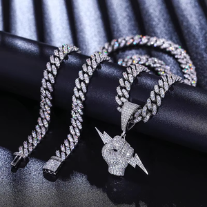 Pendentif Éclair en Argent Sterling 925 avec Moissanite Givrée, Breloque Poing pour Hommes, Bijoux Hip-Hop, Logo Personnalisé Disponible - Product Image 1