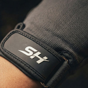 Gants de musculation professionnels pour hommes, demi-doigts, respirants, antidérapants, avec sangle de poignet réglable pour la musculation - Product Image 4