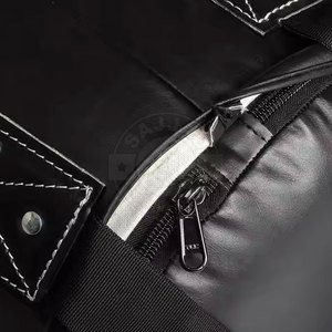 Saco de boxeo de alto impacto diseñado para boxeo, kickboxing y entrenamiento físico con material resistente y fiable. - Product Image 5