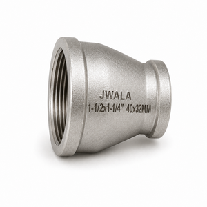 Conector Reductor de Acero Inoxidable de Grado Industrial, 40x32 mm, Puertos Roscados de 1-1/2x1-1/4 Pulgadas, para Instalación de Tuberías en Procesos Químicos - Product Image 1