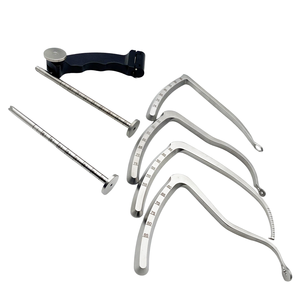 Guía de perforación manual de acero tipo C para ligamentos de rodilla, hombro, fémur y tibia, con sistema de bloqueo y agarre quirúrgico - Product Image 3