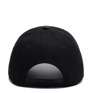 Casquettes de baseball personnalisées élégantes pour hommes, fabriquées sur mesure, avec logo, style trucker, pour le sport, fabriquées au Pakistan, casquettes ajustées pour hommes. - Product Image 6