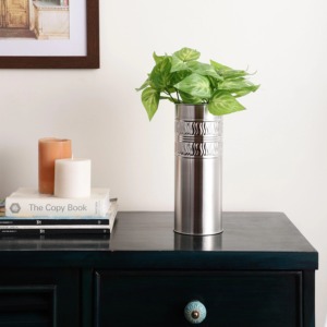 Jarrón minimalista de acero con forma cilíndrica, soporte decorativo para flores para diseño de interiores del hogar. - Product Image 4