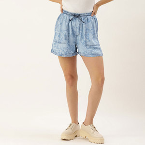 Short en jean taille haute bleu clair à imprimé cachemire pour femme, coupe décontractée, taille à cordon de serrage avec poches, en tissu de coton délavé - Product Image 2