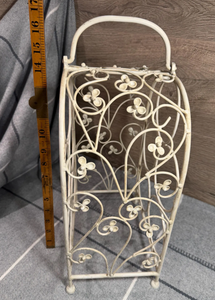 Porte-bouteilles à vin vintage en fer forgé, support autoportant en métal, design floral, blanc cassé, porte-bouteilles à vin antique en métal - Product Image 3