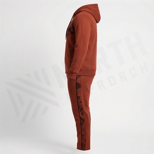 Conjunto Deportivo con Capucha para Hombre, Estampado Geométrico Rojo, Cierre Completo, Ropa Deportiva Informal de Poliéster y Algodón para Otoño - Product Image 3