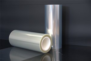 Film PET en rouleau de 50 m, qualité machine, résistant à l'humidité, pour usage commercial et shopping, fabriqué au Vietnam, avec impression par extrusion multiple combinée. - Product Image 3