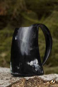 Mug en corne naturelle personnalisé, fait main, avec surface polie et lisse, pour les boutiques de cadeaux, les accessoires de bar et les collectionneurs - Product Image 2