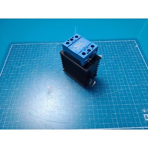 Contrôleur d'angle de phase CELDUC SO445420, relais à semi-conducteurs, utilisé comme pièce détachée d'équipement semi-conducteur ancien - Product Image 4