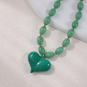 Collier en résine fait main ILAHI, motif Fée Pyramide, Art Religieux Populaire, Bijou DIY Audacieux et Attrayant, Accessoire de Mode Moderne - Product Image 4
