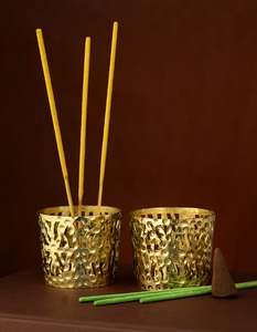 ที่วางธูปทรงกลมทำมือจากทองเหลืองสีเงิน สำหรับตกแต่งบ้านและงานแต่งงาน - Product Image 1