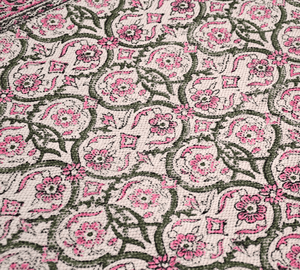 Alfombras de Algodón Bohemio con Estampado Floral NYKO MART al por Mayor, Alfombras Indias Hechas a Mano Antideslizantes para Decoración del Hogar - Product Image 4