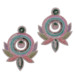 ต่างหูปักลาย ดีไซน์ดอกไม้ประดับลูกปัดสวยงาม งานฝีมือปักมือ งานเย็บปักถักร้อย - Product Image 1