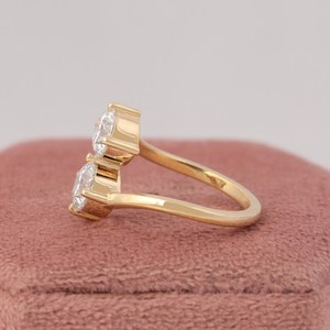 Bague Toi et Moi de luxe en or massif 18 carats avec diamant rond de 1,01 carat VS1, cultivé en laboratoire, pour les amoureux - Product Image 2
