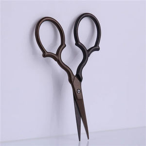 Ciseaux rétro en acier inoxydable à manche carré pour travaux manuels, broderie, couture et découpe de tissus - Product Image 5