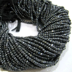 Perles facettées rondes en argent plaqué noir naturel Mystic AB de 4 mm - Product Image 2