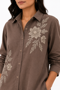 Ensemble 2 pièces pour femmes, chemise à manches longues et pantalon large, motif floral brodé marron, coupe ample décontractée, tissu Oxford en coton, toutes saisons - Product Image 2