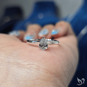 Anillo de Compromiso Solitario Petite Pear con Diamante Cultivado en Laboratorio de 0.50 CT Certificado por IGI, con Corte en Espiral en Oro Sólido de 10K para Aniversario - Product Image 5