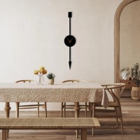 Reloj de pared moderno con diseño de flecha larga para espacios grandes y salas de estar, aporta un toque de decoración elegante y llamativo. Venta al por mayor desde India.