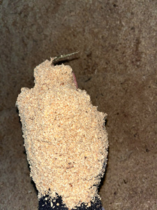 ขี้เลื่อยเวียดนามอัดก้อนสำหรับรองนอนสัตว์ - Product Image 6