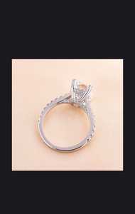 Bague de fiançailles pour femme en diamant rond taille radiant, argent sterling, certifiée IGI - Product Image 4